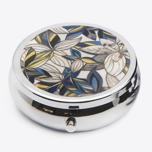 Floral Pattern Chrome Pill Box with Mirror and 3-Compartment Organizer - Picture 3 of 3